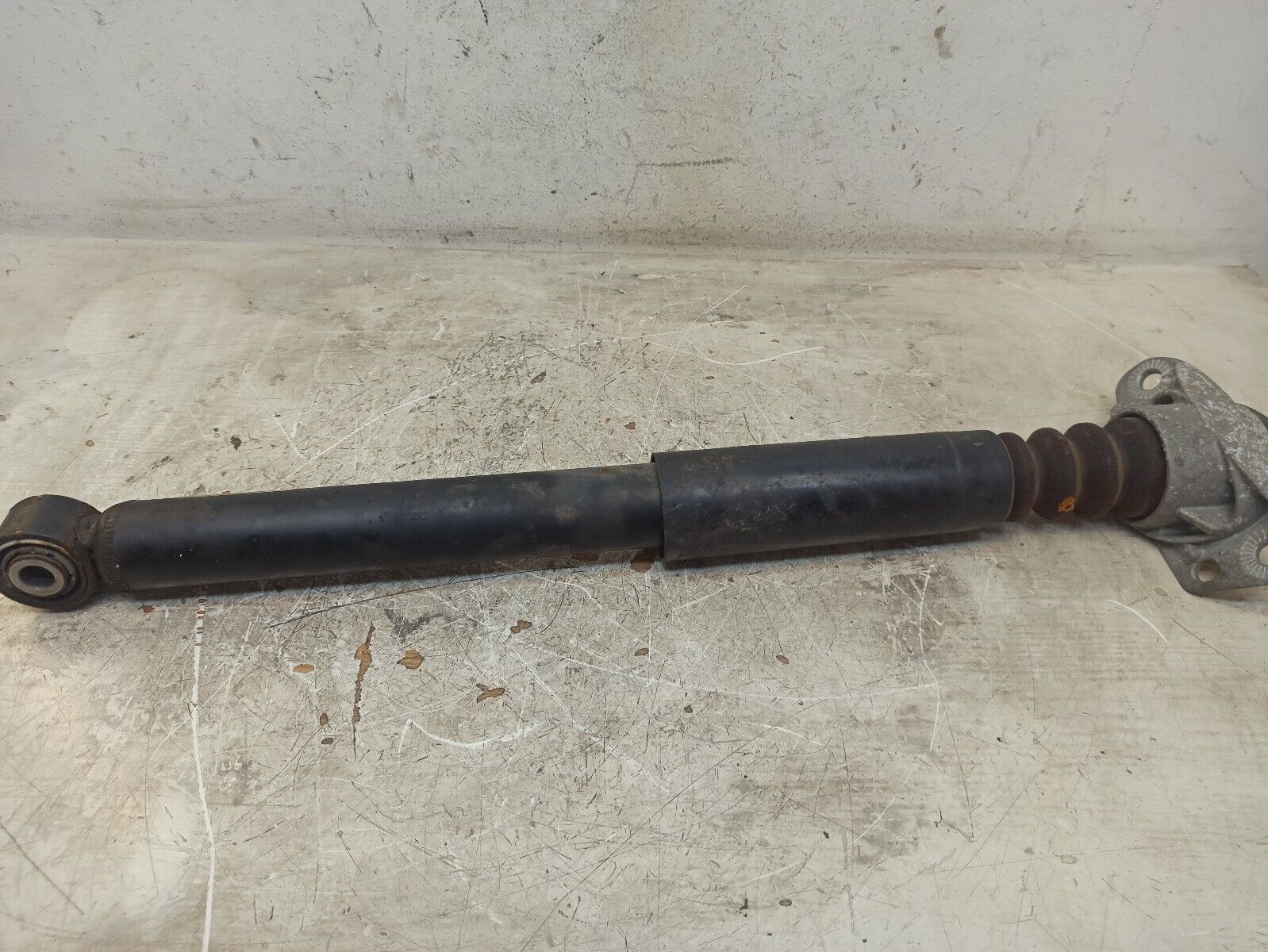 VW Golf MK5 2004-2008 1.6 FSi Rear Shock Absorber 1K0512013 - Image 5