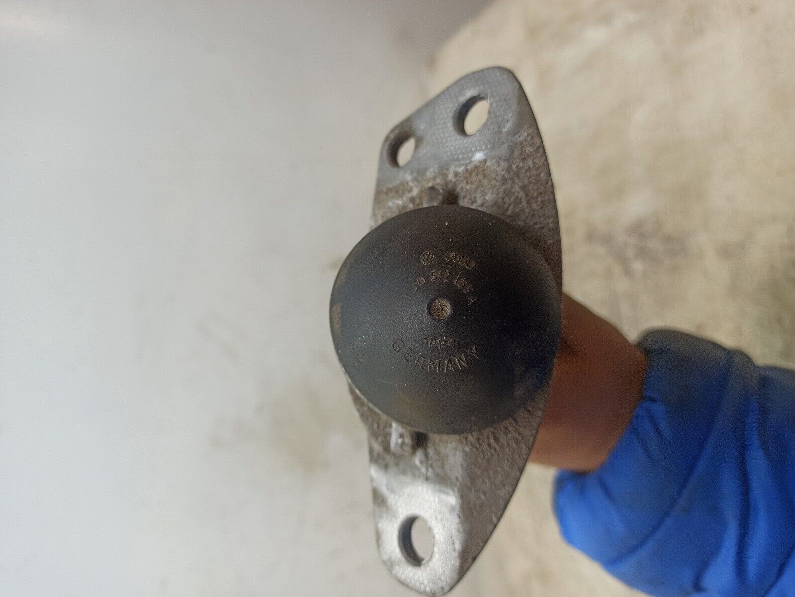 VW Golf MK5 2004-2008 1.6 FSi Rear Shock Absorber 1K0512013 - Image 9