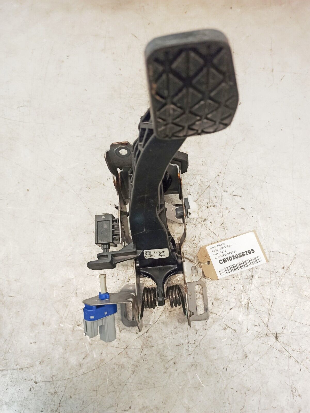 Mazda MX-5 ICON MK4 Clutch Pedal Assembly with Switch N24341400