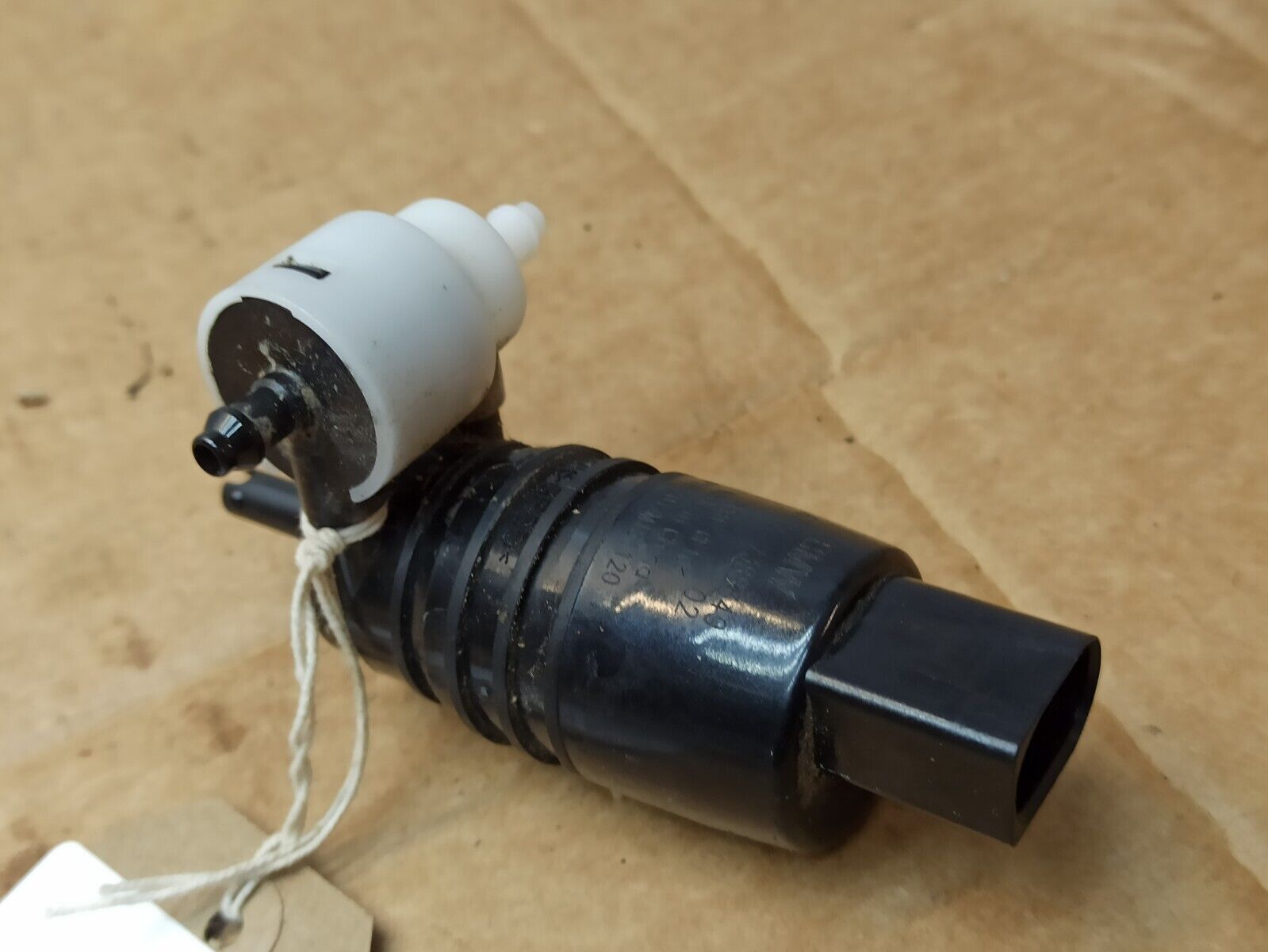 mimi  Mini Countryman F60 2018-2021 Windscreen Washer Clean Pump 7388349