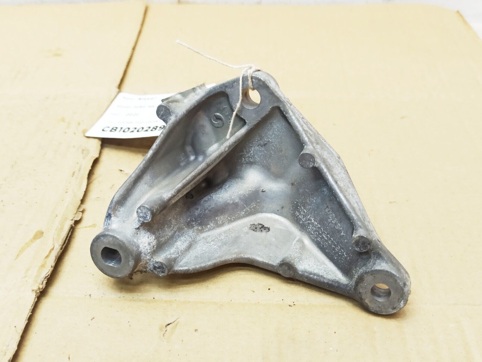 Nissan Juke MK2 2019-2023 Air Condition Compressor Bracket 117107507R, A28220B024 3 Nissan Juke MK2 2019-2023 Air Condition Compressor Bracket 117107507R, A28220B024 - Image 3