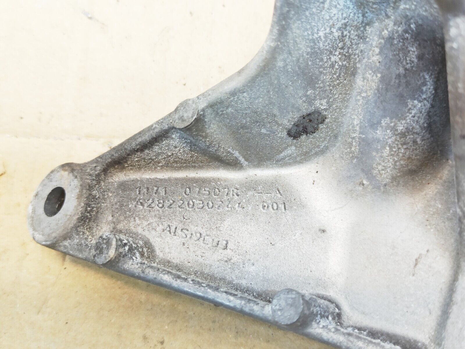Nissan Juke MK2 2019-2023 Air Condition Compressor Bracket 117107507R, A28220B024 4 Nissan Juke MK2 2019-2023 Air Condition Compressor Bracket 117107507R, A28220B024 - Image 4