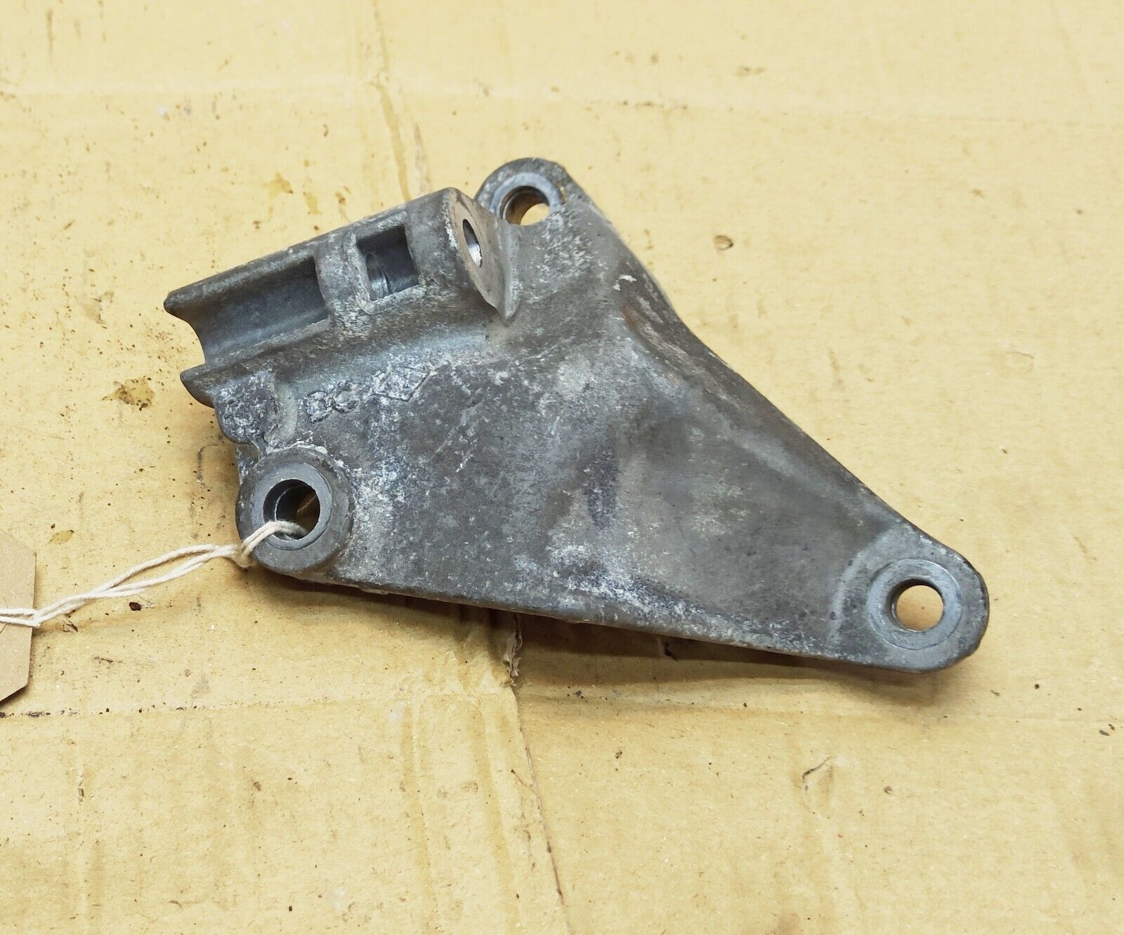 Nissan Juke MK2 2019-2023 Air Condition Compressor Bracket 117107507R, A28220B024 1 Nissan Juke MK2 2019-2023 Air Condition Compressor Bracket 117107507R, A28220B024